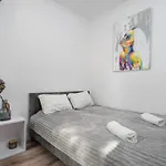 Central Warsaw Apartment - Great Location - Cozy One Bedroom Apartment In Warsaw - Solidarnosci 64